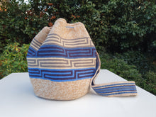 Load image into Gallery viewer, Mochila Wayuu Authentic Handmade Mochila Wayuu - ARCOIRIS COLLECTION -El Piñon