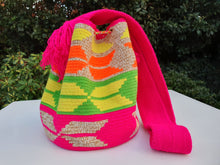 Load image into Gallery viewer, Mochila Wayuu Authentic Handmade Mochila Wayuu - ARCOIRIS COLLECTION -Calamar