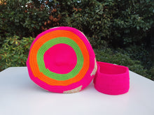 Load image into Gallery viewer, Mochila Wayuu Authentic Handmade Mochila Wayuu - ARCOIRIS COLLECTION -Calamar