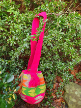 Load image into Gallery viewer, Mochila Wayuu Authentic Handmade Mochila Wayuu - ARCOIRIS COLLECTION -Calamar