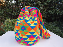 Load image into Gallery viewer, Mochila Wayuu Authentic Handmade Mochila Wayuu - ARCOIRIS COLLECTION - Fundación