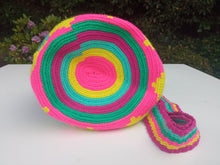Load image into Gallery viewer, Authentic Handmade Mochilas Wayuu Bags - Small Trinidad