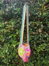Load image into Gallery viewer, Authentic Handmade Mochilas Wayuu Bags - Small Valledupar
