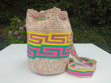 Load image into Gallery viewer, Authentic Handmade Mochilas Wayuu Bags - Mediana Chapinero