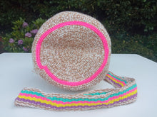 Load image into Gallery viewer, Authentic Handmade Mochilas Wayuu Bags - Small Modelia