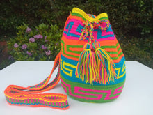 Load image into Gallery viewer, Authentic Handmade Mochilas Wayuu Bags - Small Suba
