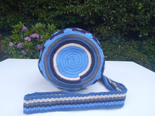 Load image into Gallery viewer, Authentic Handmade Mochilas Wayuu Bags - Small Bonita