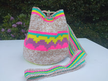Load image into Gallery viewer, Authentic Handmade Mochilas Wayuu Bags - MEDIANA Moncerrate
