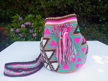 Load image into Gallery viewer, Authentic Handmade Mochilas Wayuu Bags - Small La Vega