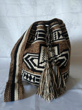 Load image into Gallery viewer, Authentic Bags Mochilas Wayuu - Café Dos