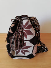 Load image into Gallery viewer, Authentic Handmade Mochilas Wayuu Bags - Bogota 2