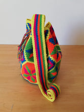 Load image into Gallery viewer, Authentic Handmade Mochilas Wayuu Bags - Medium Uno