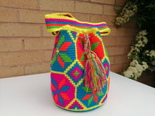 Load image into Gallery viewer, Authentic Handmade Mochilas Wayuu Bags - Medium Uno