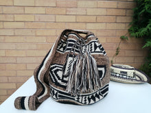 Load image into Gallery viewer, Authentic Bags Mochilas Wayuu - Café Dos