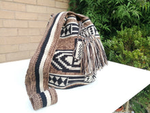 Load image into Gallery viewer, Authentic Bags Mochilas Wayuu - Café Dos