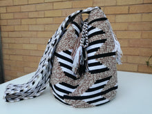 Load image into Gallery viewer, Authentic Handmade Mochilas Wayuu Bags - Matizada Bogota