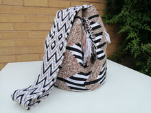 Load image into Gallery viewer, Authentic Handmade Mochilas Wayuu Bags - Matizada Bogota