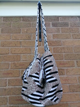 Load image into Gallery viewer, Authentic Handmade Mochilas Wayuu Bags - Matizada Bogota