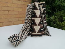 Load image into Gallery viewer, Authentic Bags Mochilas Wayuu - Café 3