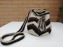 Load image into Gallery viewer, Authentic Handmade Mochilas Wayuu Bags - Small Bogotá