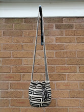 Load image into Gallery viewer, Authentic Handmade Mochilas Wayuu Bags - Small Lines 5