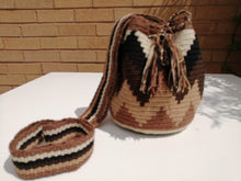 Load image into Gallery viewer, Authentic Handmade Mochilas Wayuu Bags - Small Cucuta