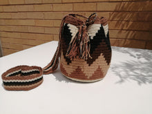 Load image into Gallery viewer, Authentic Handmade Mochilas Wayuu Bags - Small Cucuta