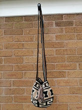 Load image into Gallery viewer, Authentic Handmade Mochilas Wayuu Bags - Small 1