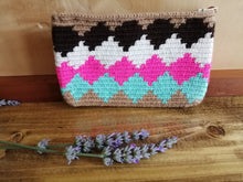 Load image into Gallery viewer, Unique & Authentic Purses Wayuu - Medium 11