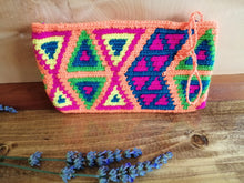 Load image into Gallery viewer, Unique & Authentic Purses Wayuu - Medium 34