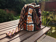 Load image into Gallery viewer, Handmade Cross-body Bags Mochilas Wayuu Collection Andes - Chía
