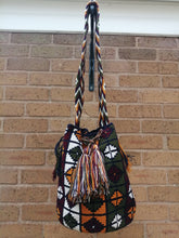Load image into Gallery viewer, Handmade Cross-body Bags Mochilas Wayuu Collection Andes - Chiquinquirá