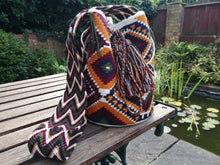 Load image into Gallery viewer, Handmade Cross-body Bags Mochilas Wayuu Collection Andes - Candelaría