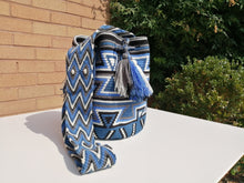 Load image into Gallery viewer, Handmade Cross-body Bags Mochilas Wayuu Collection Oceano Azul - Bolívar