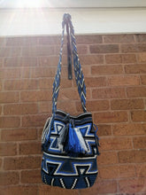 Load image into Gallery viewer, Handmade Cross-body Bags Mochilas Wayuu Collection Oceano Azul - Bolívar