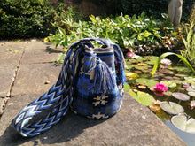 Load image into Gallery viewer, Handmade Cross-body Bags Mochilas Wayuu Collection Oceano Azul - El Laguito