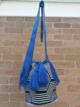 Load image into Gallery viewer, Handmade Cross-body Bags Mochilas Wayuu Collection Oceano Azul - Amberes