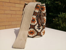 Load image into Gallery viewer, Handmade Cross-body Bags Mochilas Wayuu Collection Natural - Pereira