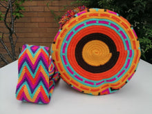 Load image into Gallery viewer, Authentic Handmade Mochilas Wayuu Bags - Sol Cinco