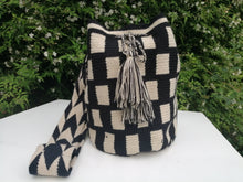Load image into Gallery viewer, Unique Handmade Mochilas Wayuu Bags - Riohacha Seis
