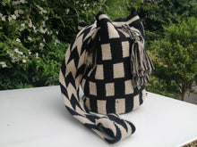 Load image into Gallery viewer, Unique Handmade Mochilas Wayuu Bags - Riohacha Seis