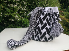 Load image into Gallery viewer, Authentic Handmade Mochilas Wayuu Bags - Rainbow Tres