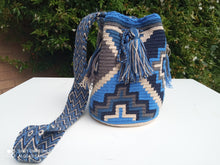 Load image into Gallery viewer, Authentic Handmade Bags Mochilas Wayuu CARNAVAL COLLECTION MEDIANA Siyupaha