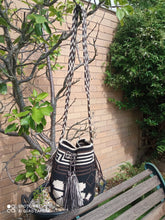 Load image into Gallery viewer, Authentic Handmade Bags Mochilas Wayuu CARNAVAL COLLECTION MEDIANA Mar II