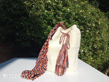 Load image into Gallery viewer, Original Handmade Bags Mochilas Wayuu  Collection Bahía - Seis