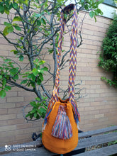 Load image into Gallery viewer, Original Handmade Bags Mochilas Wayuu  Collection Bahía - Siete