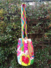 Load image into Gallery viewer, Tapizada Mochila Wayuu Authentic Handmade Mochila Wayuu - Tapizada Apulo