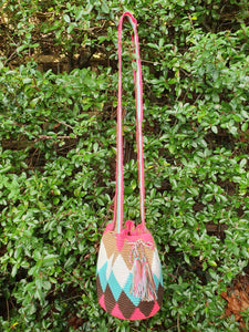 Authentic Handmade Bags Mochilas Wayuu Arcoiris COLLECTION MEDIANA El Piñon