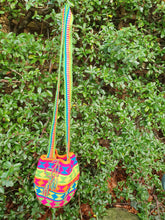 Load image into Gallery viewer, Authentic Handmade Bags Mochilas Wayuu Arcoiris COLLECTION MEDIANA Los Laureles