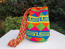 Load image into Gallery viewer, Mochila Wayuu Authentic Handmade Mochila Wayuu - ARCOIRIS COLLECTION -Loma Fresca